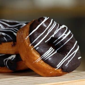 share the Donuts picture on social medias